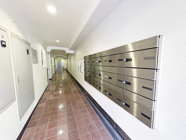 【原宿インペリアルハイツ】エントランス 【原宿インペリアルハイツ】エントランス