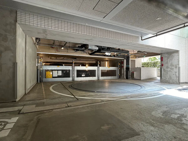 【シティハウス文京茗荷谷レジデンス】駐車場
