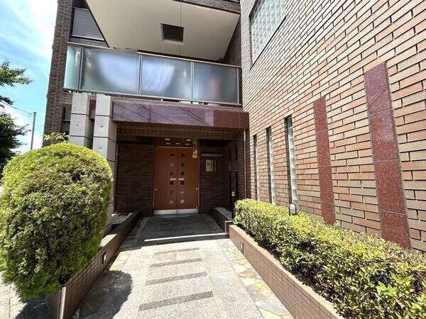 【D’グランセ大宮桜木町】エントランス