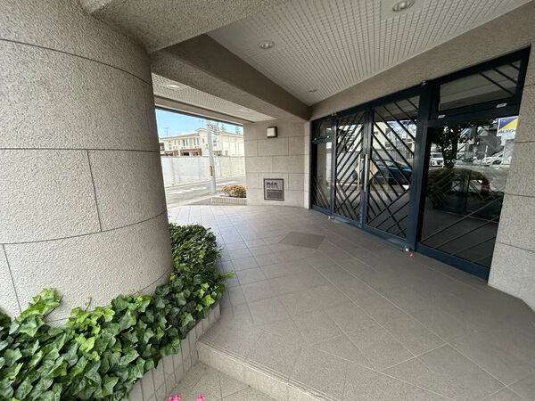 【ダイアパレス萩野町Ⅲ】エントランス