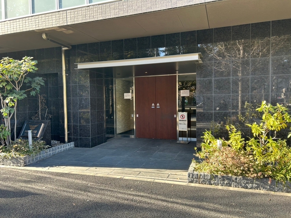 【パレステージ関内大通り公園】エントランス