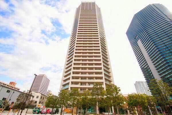 【コスモポリス品川】時代に左右されないシンプルで優美なデザインが確かな品格を醸し出しています。			