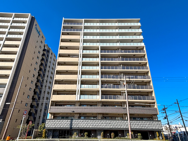 【プレサンスロジェ東住吉】外観