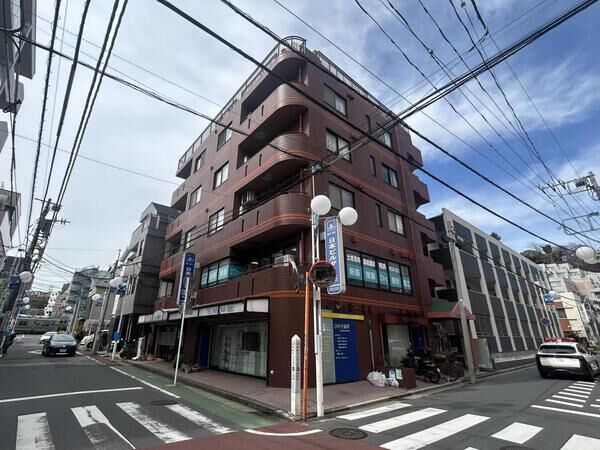 【10thアニヴァーサルパレス保土ヶ谷】外観