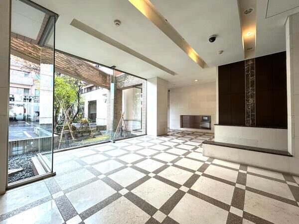 【じょうてつドエルアイム伏見神社】エントランス２