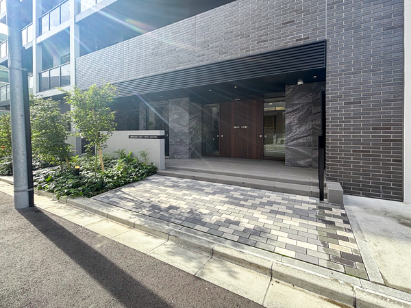 【プレサンスレイズ東京三ノ輪】エントランス 【プレサンスレイズ東京三ノ輪】エントランス