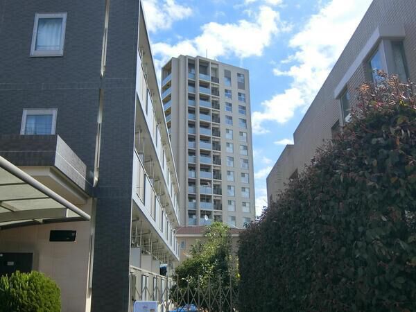 【クリオラベルヴィ武蔵小杉】外観