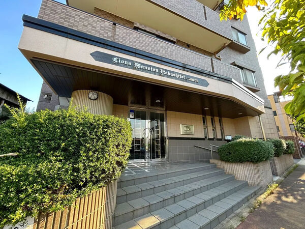 【ライオンズマンション板橋徳丸】エントランス