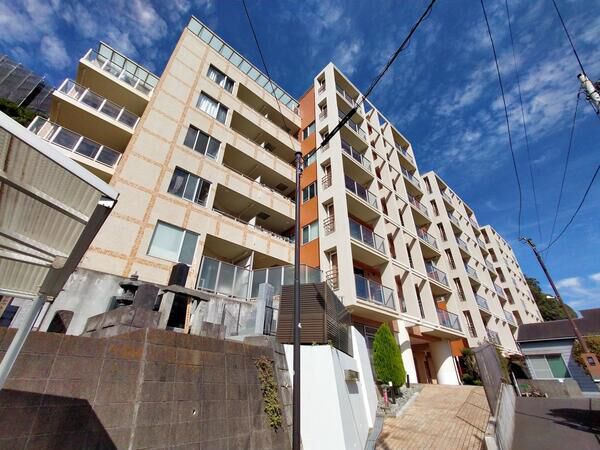 【エルフィーノ横濱根岸】外観写真 【エルフィーノ横濱根岸】外観写真