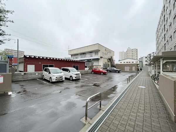 【サーム東高前】駐車場 【サーム東高前】駐車場