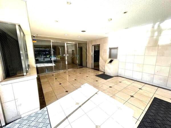 【リビンコート厚生町】エントランス2 【リビンコート厚生町】エントランス2