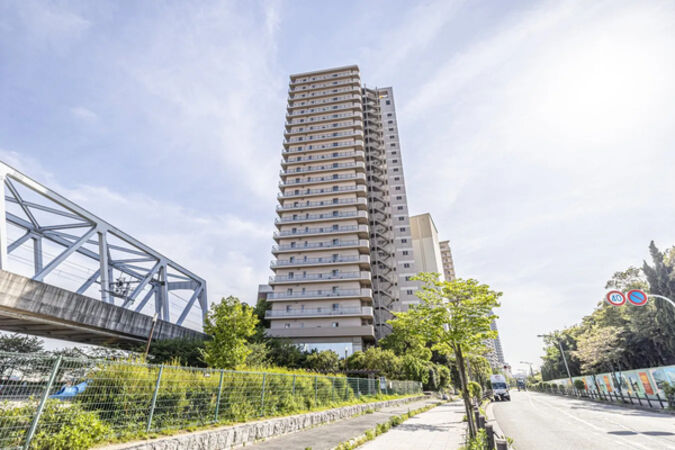 【リバーガーデンECOシティアリスの森】外観
