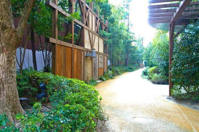 【リバーガーデンECOシティアリスの森】近隣には青々とした緑が植えられ、心を和ませてくれます。 【リバーガーデンECOシティアリスの森】近隣には青々とした緑が植えられ、心を和ませてくれます。