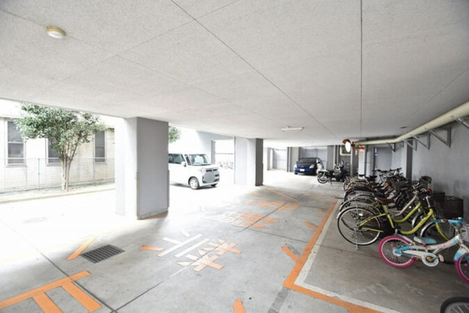 【サンハウス浄心】共用部分(駐車場) 【サンハウス浄心】共用部分(駐車場)