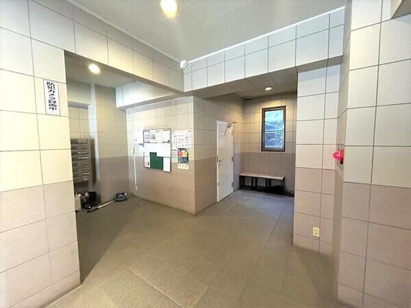 【エバーライフ桜坂】エントランス