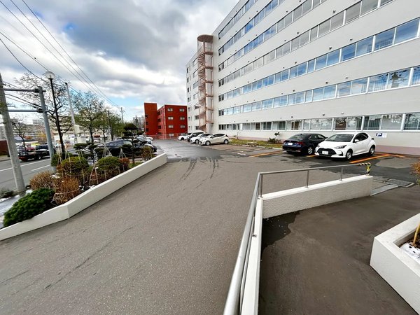 【朝日プラザ平岸台】駐車場