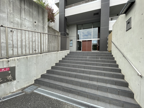 リステージ本郷台デュアルマークス