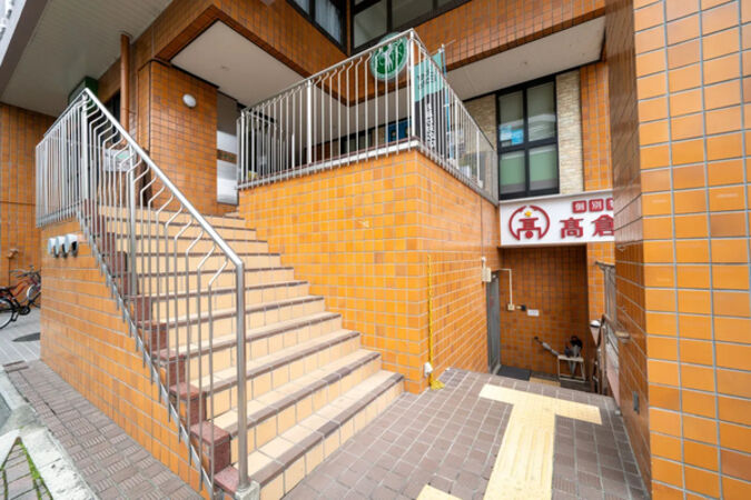 【キャピタルコータス堀川】エントランス