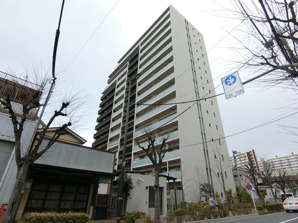 【サンリヤン北綾瀬】外観