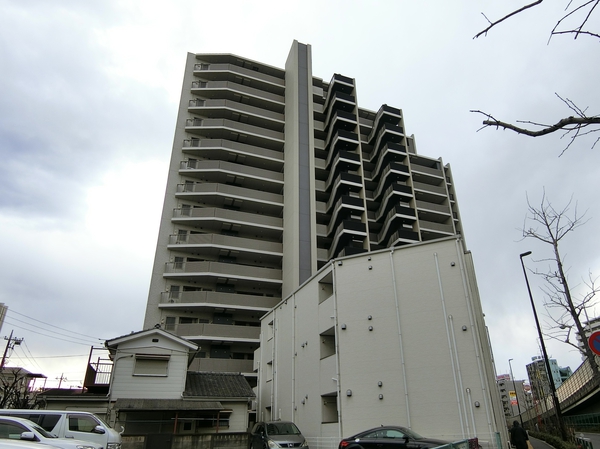 【サンリヤン北綾瀬】外観