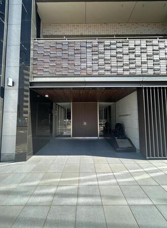 【ライオンズ比治山本町】エントランス