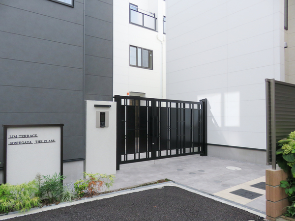 【リムテラス祖師谷ザ・クラス】エントランス