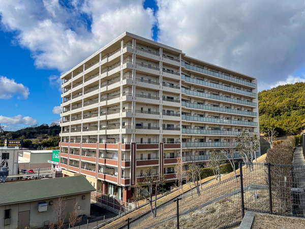 【マスターズマンション神戸学園都市中楽坊】外観