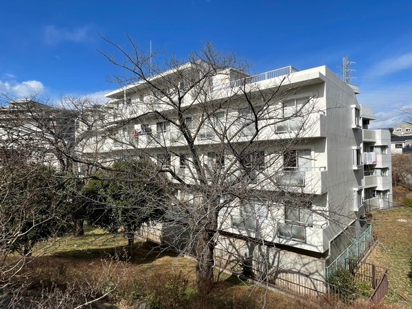 【グリーンヒルズ鶴ケ峰】外観