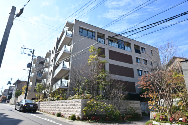 【グランドメゾン東山ザ・テラス】外観