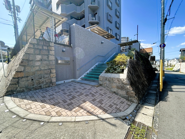 【フローレンス牛田早稲田】外観