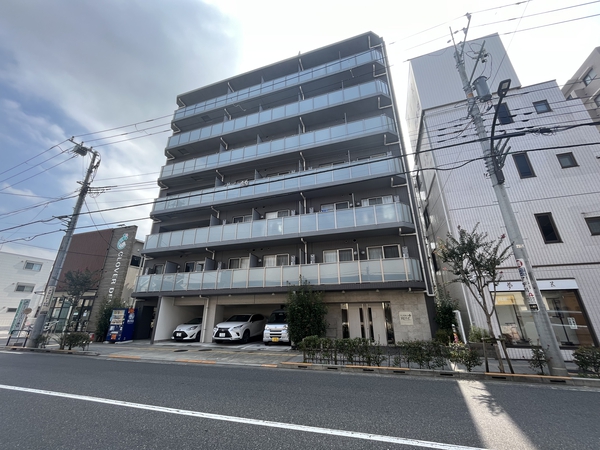 【ユリカロゼ西新井】RC造り、7階建てのマンションです。