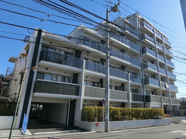 【サクラコンフォルテ新綱島】外観