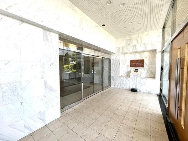 【藤和東山公園ホームズ】エントランス２