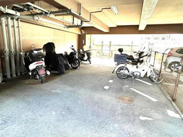 (駐輪場)1 (駐輪場)1