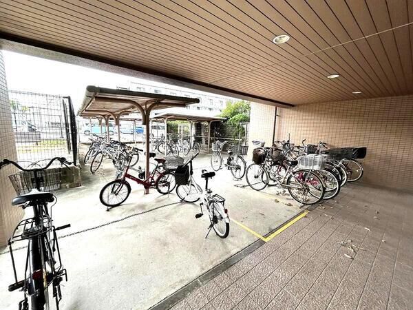 (駐輪場)2 (駐輪場)2