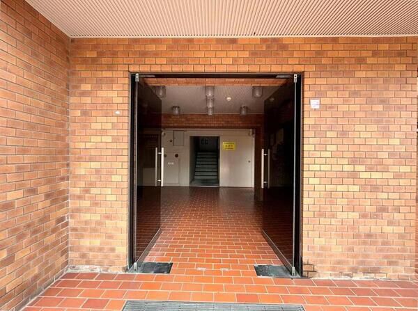 【三旺マンション南明】エントランス 【三旺マンション南明】エントランス