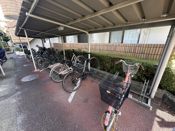 【大宮公園ロジュマン】駐輪場