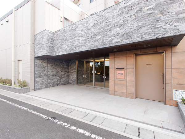 【アクエス武蔵藤沢Ⅱ】エントランス