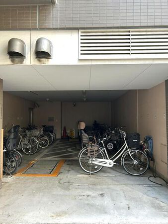【サンステイト勝鬨橋リバーテラス】駐輪場