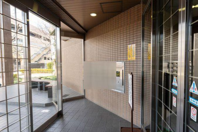 【コスモ鶴見緑地参番館】エントランス