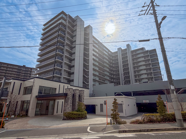 【リビオ彩都】外観 【リビオ彩都】外観