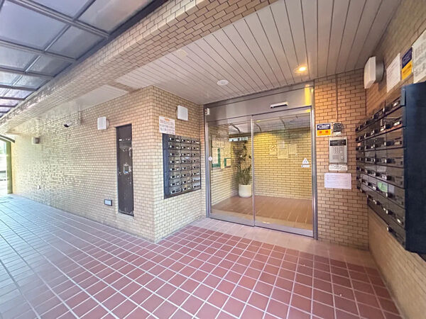 【レスポワール四条大宮】エントランス1 【レスポワール四条大宮】エントランス1
