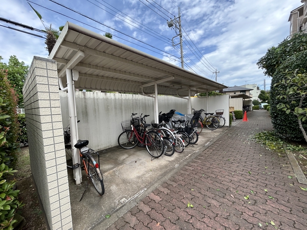 【シティハイツ大宮三橋】駐輪場
