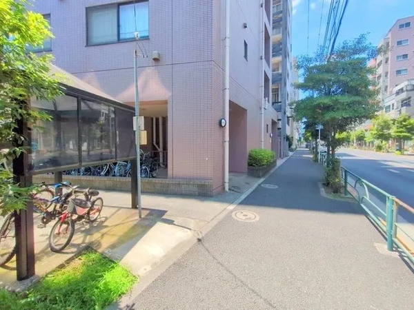 【キャッスルマンション小岩】共用部分（駐輪場）