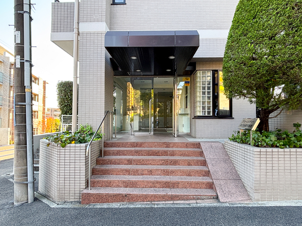 【グリーンシティーあざみ野弐番館】エントランス