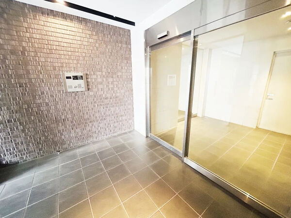 【ラグジュアリーアパートメント東中野Ⅱ】エントランス 【ラグジュアリーアパートメント東中野Ⅱ】エントランス