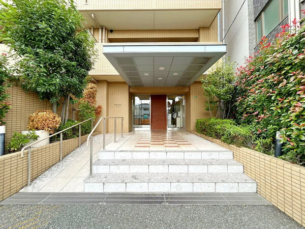 【ダイアパレス南大泉】エントランス