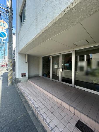 【ダイヤコーポ東雲】エントランス
