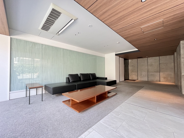 エントランスホール