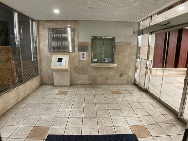 【ライオンズマンション北四番丁】エントランス